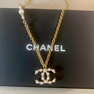 Chanel necklace AUTHENTIC